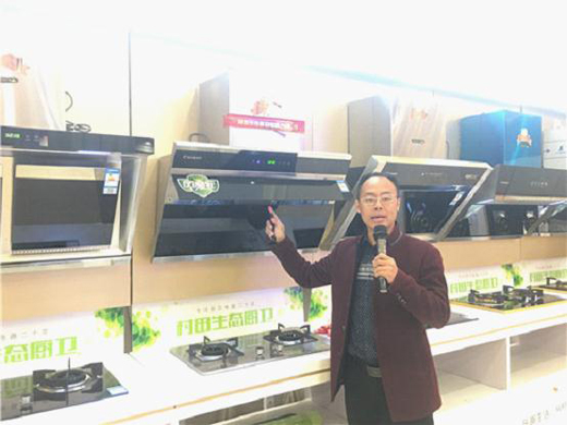 據(jù)聞這一天，伙伴們都搶著來許昌