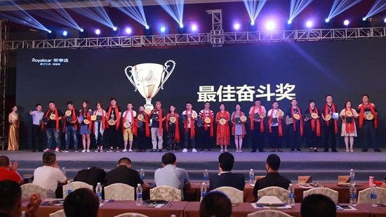 榮事達廚衛(wèi)電器：榮曜，獻給時代的榮者！
