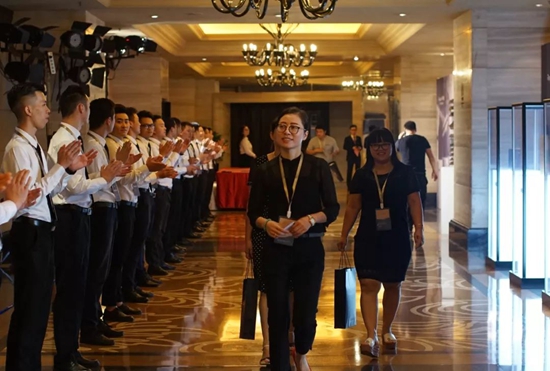 榮事達廚衛(wèi)電器：榮曜，獻給時代的榮者！